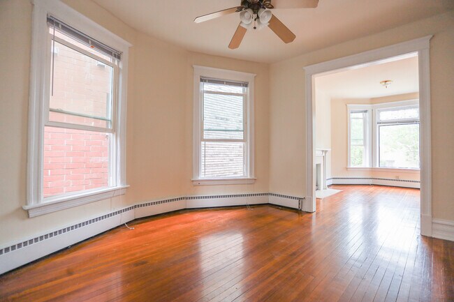 Foto del edificio - 3507 N Seminary Ave