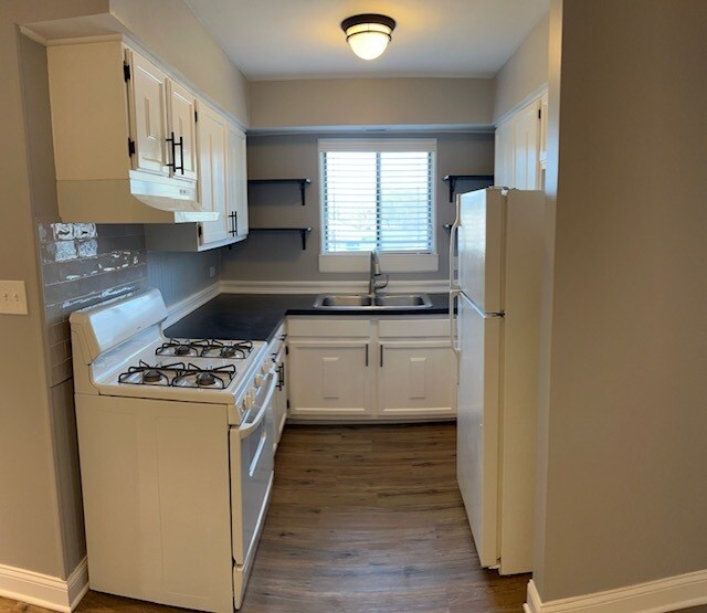 Foto del edificio - 3680 W 119th St