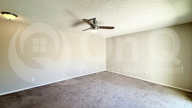 Foto del edificio - 3132 W Harmont Dr