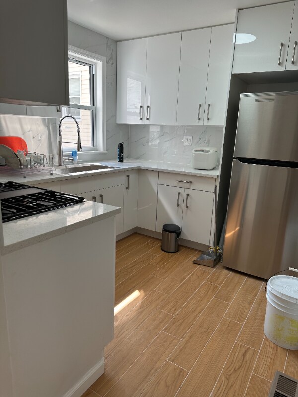 Foto del edificio - 191 Van Duzer St