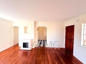 Building Photo - 639 Rose Ave