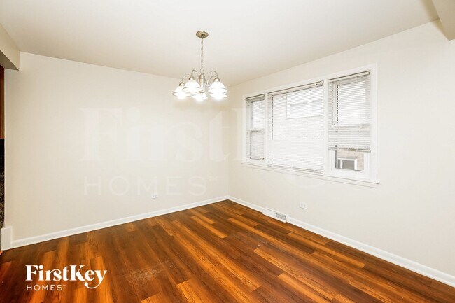 Building Photo - 671 Saginaw Ave