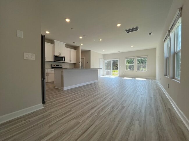 Building Photo - 1716 Braemar Vlg Dr