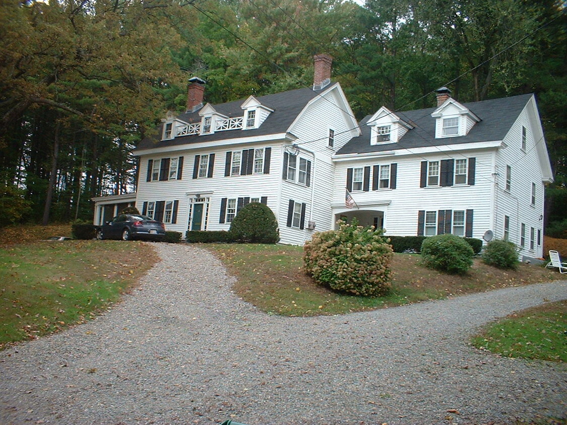 2nd floor apartment - 131 Forbush Mill Rd