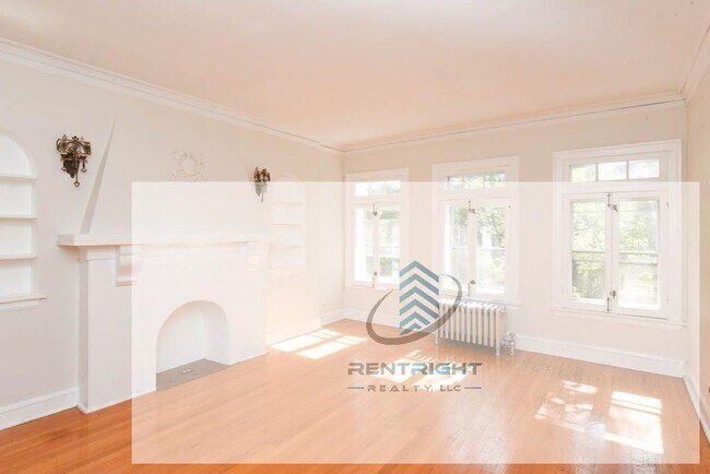 Building Photo - 1424-26 W Thome Ave