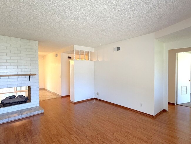 Foto del edificio - Desirable South East Three Bedroom Home