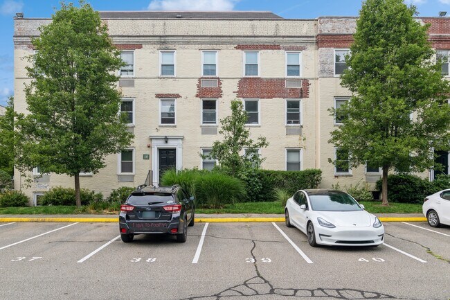 Foto del edificio - 110 Woodside Green