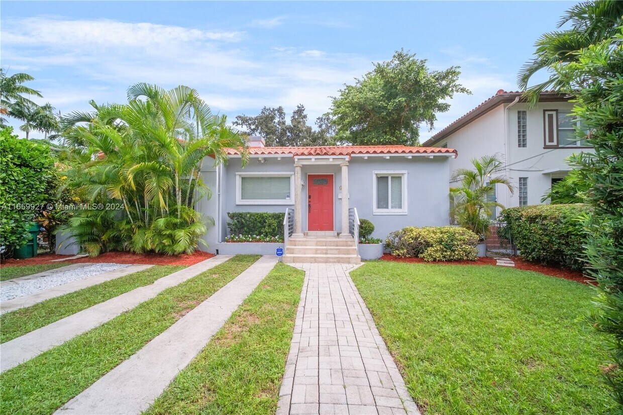 Foto principal - 341 SW 30th Rd
