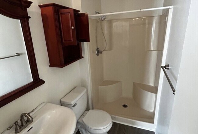 Building Photo - Beautiful 3 Bedroom Home in Virginia Beach with Updated Kitchen!