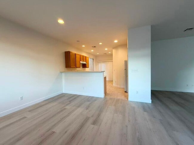 Building Photo - 9888 Fountain Walk Ave