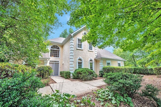Building Photo - 2408 Battle Forest Dr SW