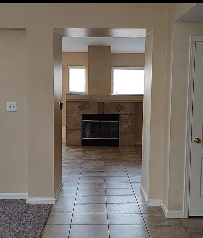 Foto del edificio - 4 bedroom, 2 bath Home