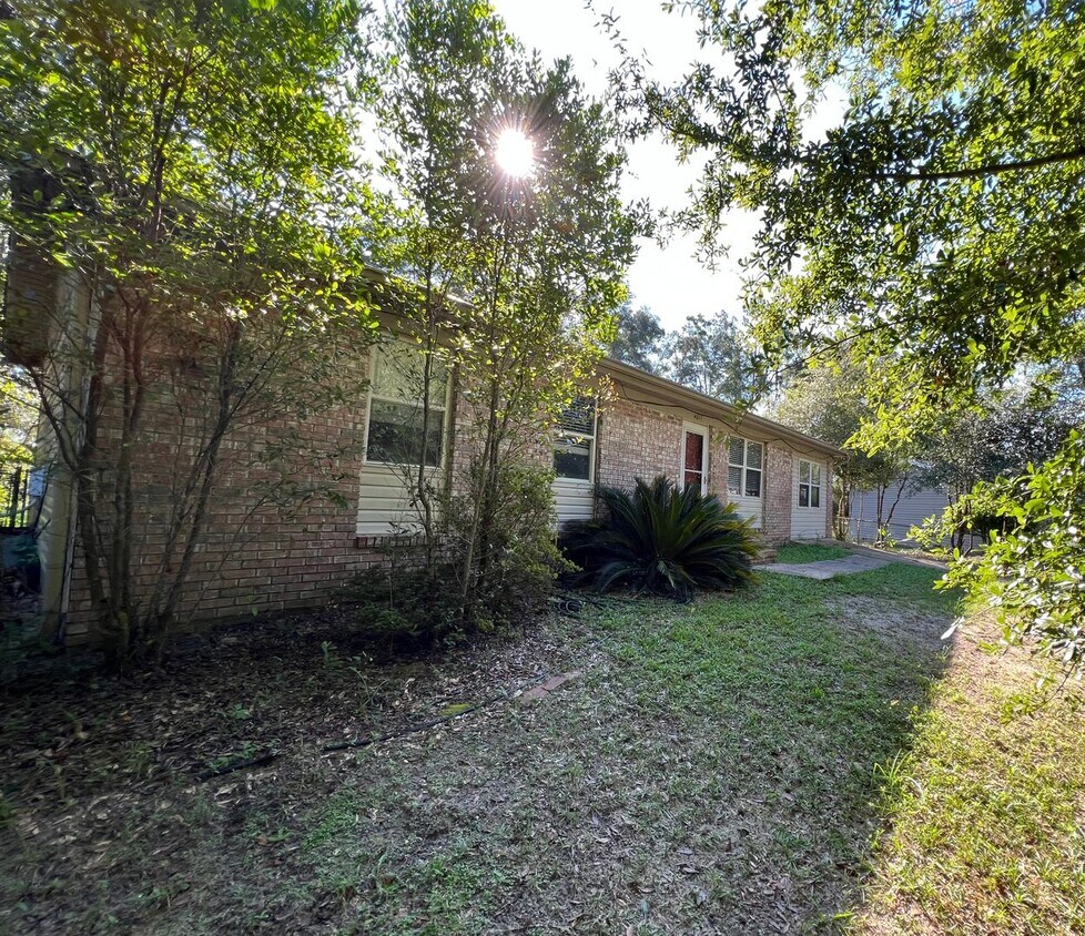 Foto principal - 4011 Wood Dr