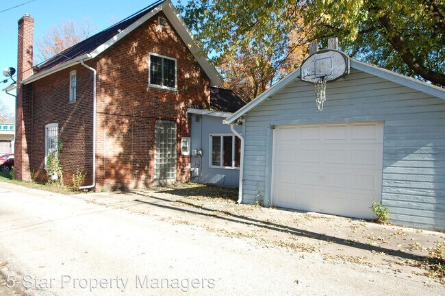 Building Photo - 3 br, 2 bath House - 512 East Jefferson St...