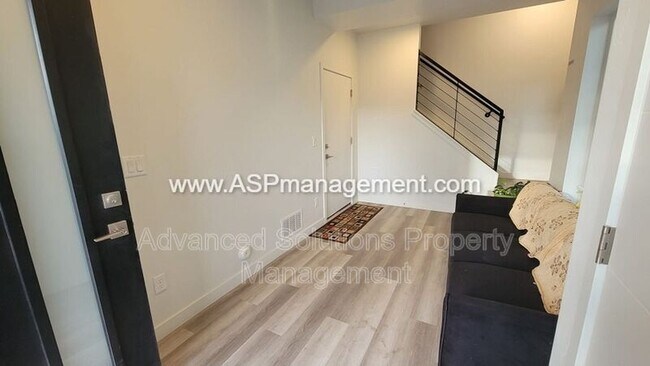 Building Photo - 3867 Granite Lofts Ln