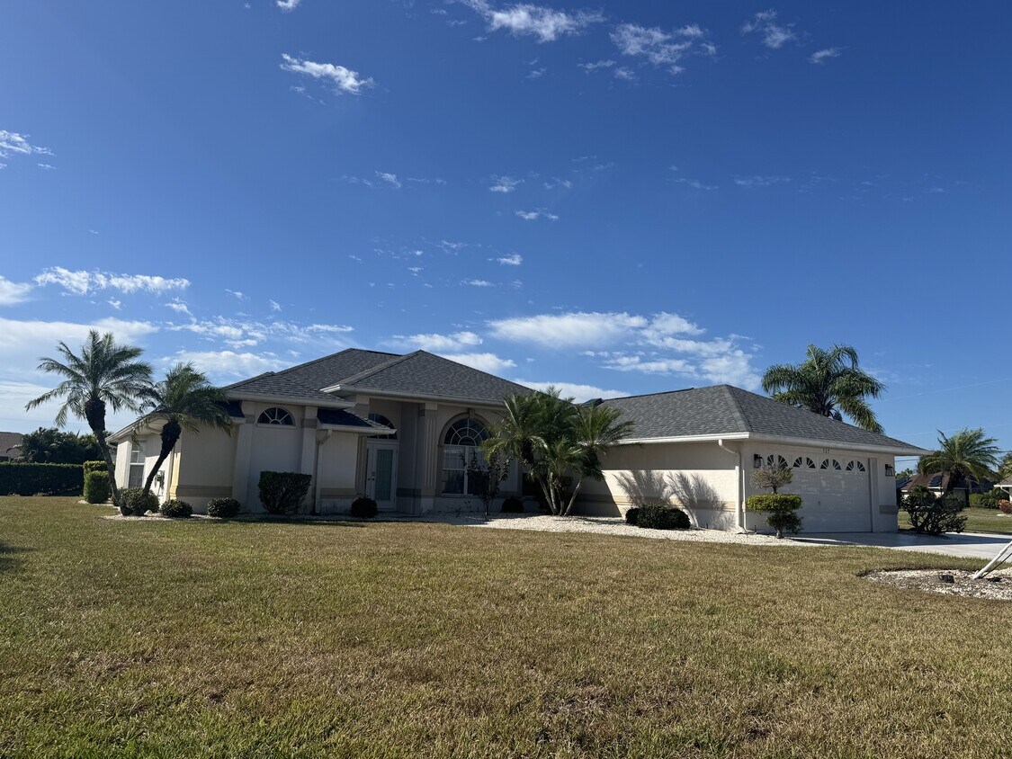 Foto principal - 137 Sportsman Rd