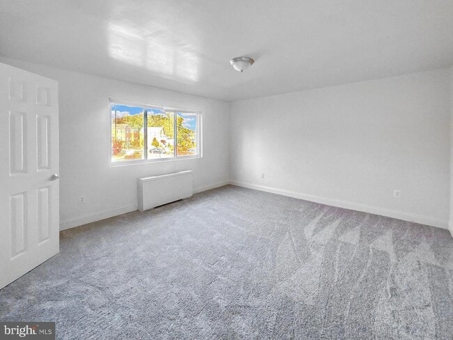 Foto del edificio - 1005 Chillum Rd