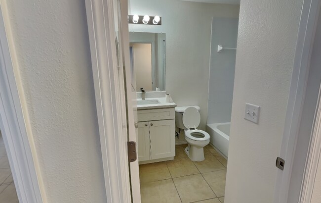 Foto del edificio - 374 Willow Song Ct