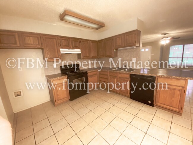 Building Photo - Valley View 1137 &amp; 1139 / GEOF - EG