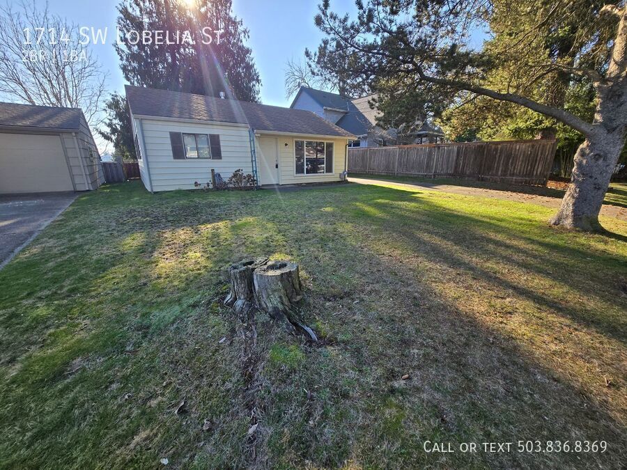 Primary Photo - Charming two bedroom one bathroom home in ...