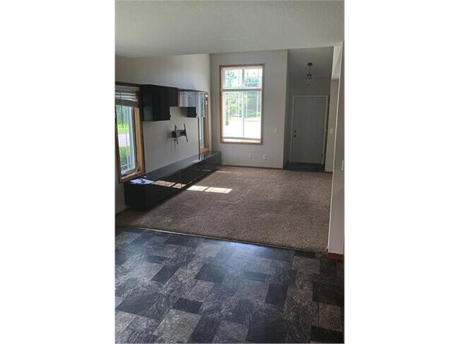 Foto del edificio - 7279 147 Ln NW