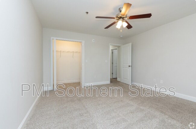 Foto del edificio - 217 Walnut Hill Dr