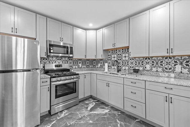 Building Photo - 416 Pearl St