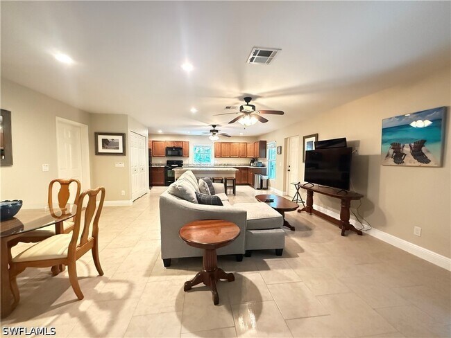 Foto del edificio - 6140 Standing Oaks Ln