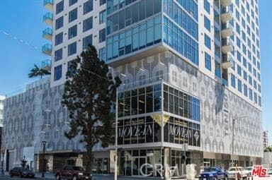 Building Photo - 1050 S Grand Ave