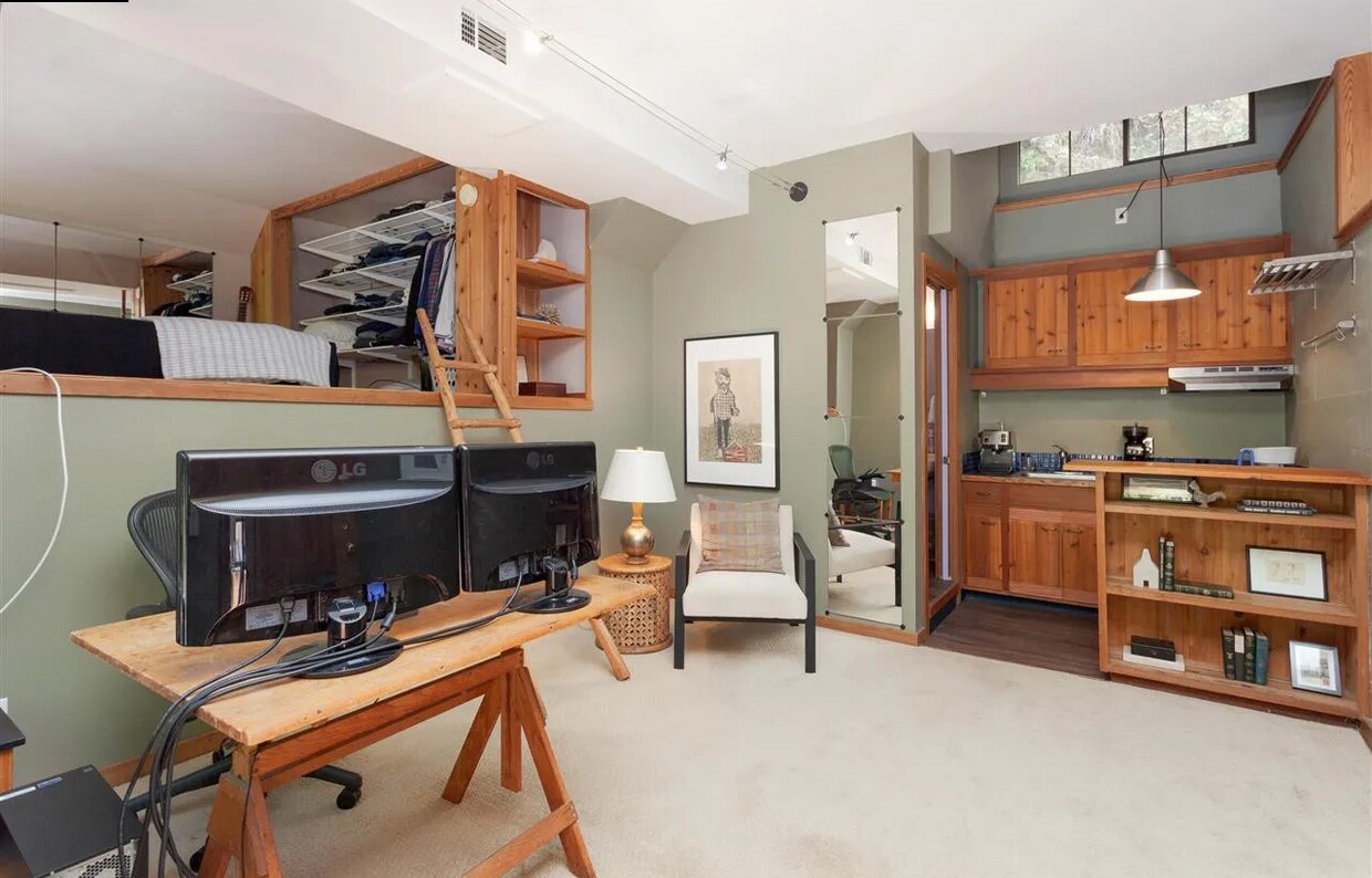 Foto principal - 7717 Claremont Ave