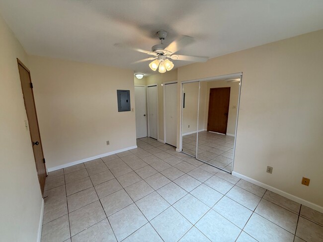 Building Photo - 51 Kopi Ln