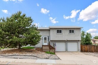 Building Photo - 4303 Eastcrest Cir W