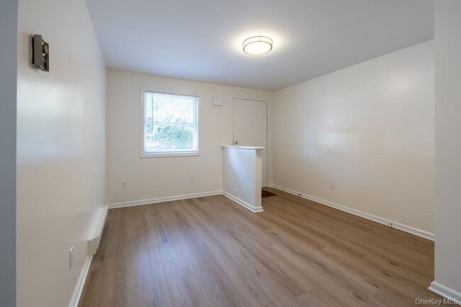 Building Photo - 2145 Saw Mill River Rd