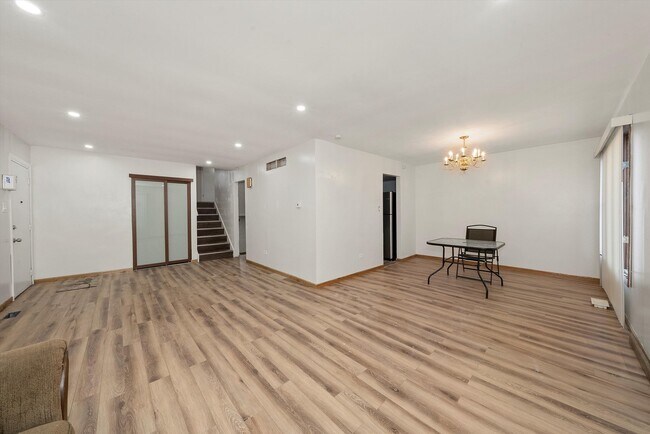Building Photo - 2233 W 157th Pl