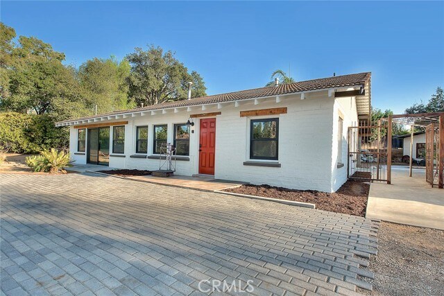Building Photo - 1362 Pacific St