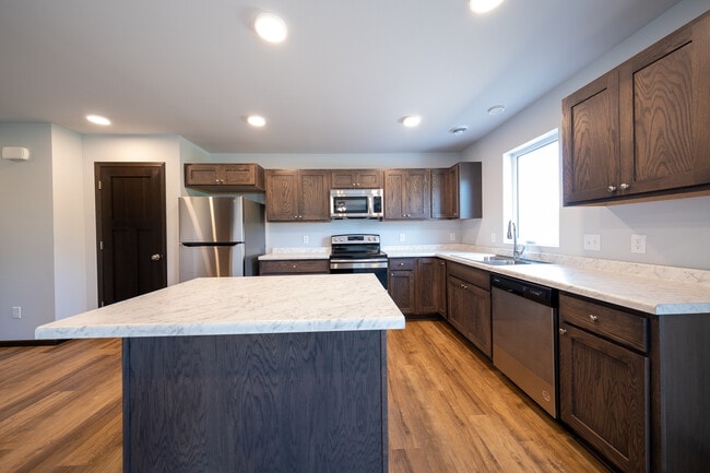 Foto del edificio - 668 4th Cir Dr SW