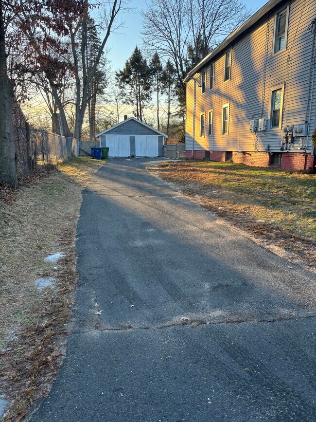 Foto del edificio - 15 Clubhouse Rd