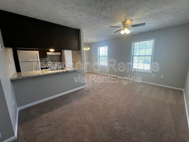 Building Photo - 1409 Ireland Dr
