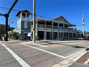 Building Photo - 2632 NE Pelican Wy Building Photo - 2632 NE Pelican Wy
