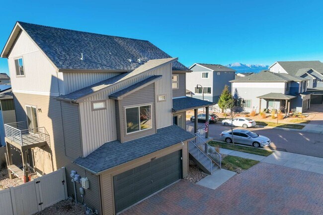 Foto del edificio - New Interior Paint! Shorter Lease Terms Available! 3 Bedroom Home in Banning Lewis Ranch