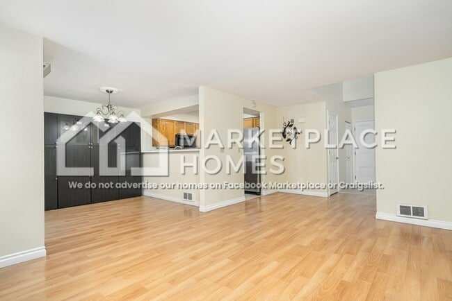 Building Photo - 15917 NE 40th Way