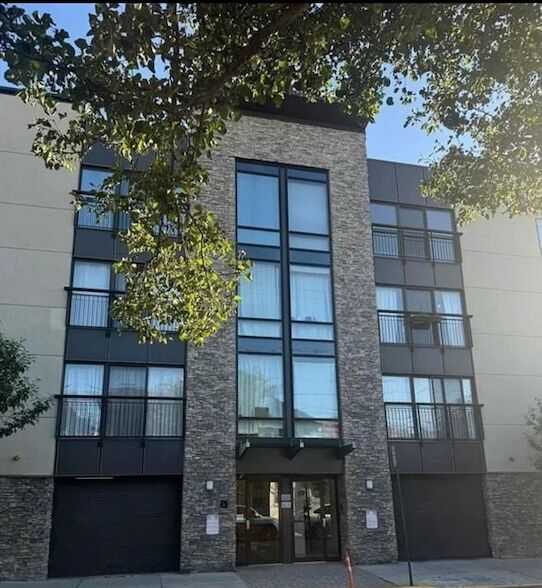 Building Photo - 125 70th St