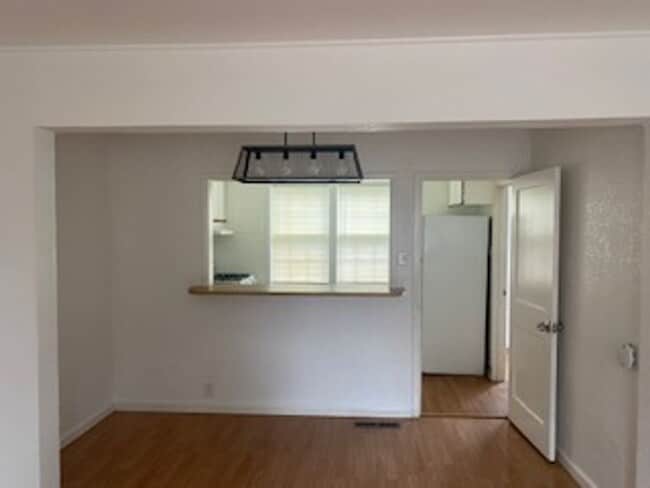 Building Photo - 15 Werden St