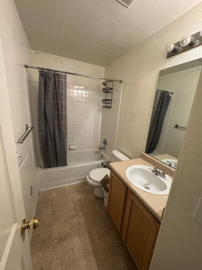 Building Photo - 3 Bed 2.5 Bath near Prairie Dog Meadow Natural Area