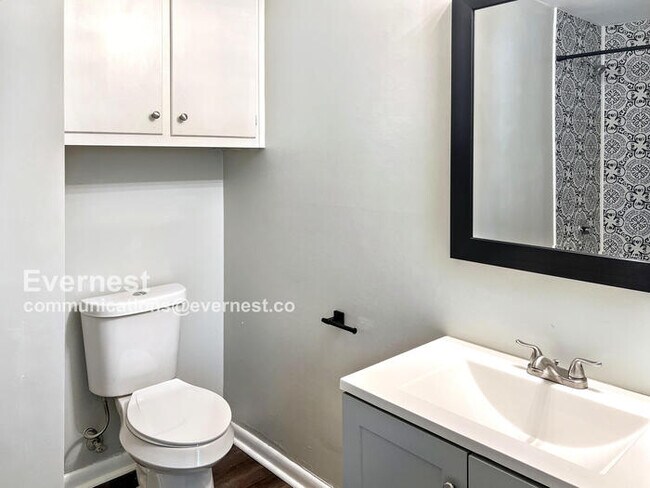 Foto del edificio - 3302 Village Dr SW
