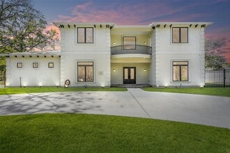 Building Photo - 201 Mayerling Dr