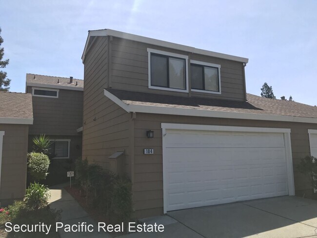 Building Photo - 3 br, 2.5 bath House - 104 Coventry