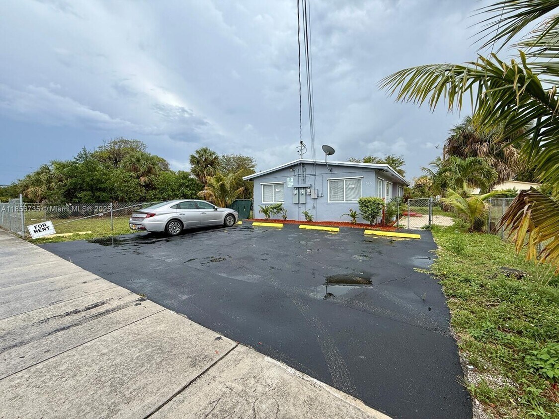 Primary Photo - 340 NW 6th St