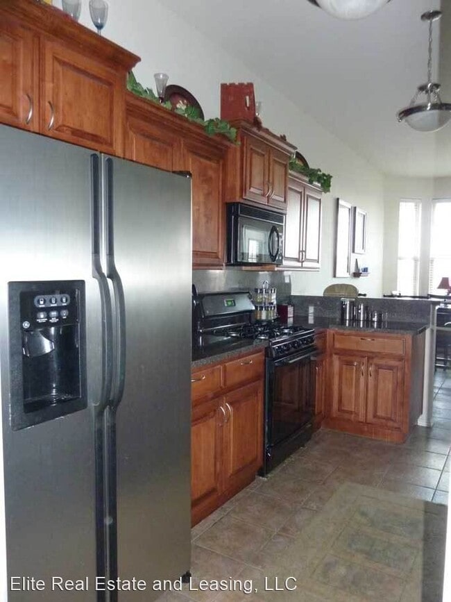 Building Photo - 3 br, 2 bath House - 9409 BUTTON AVE