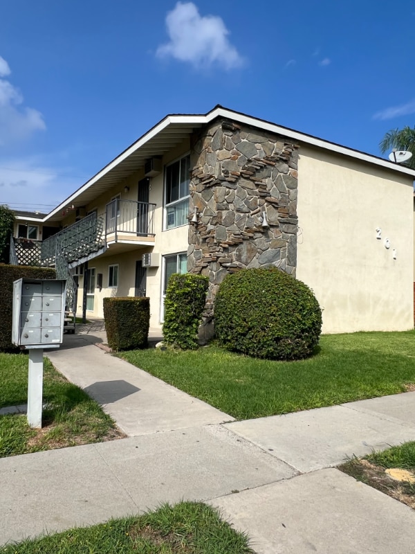 Photo - 201 N Montague Ave (Fullerton, CA)